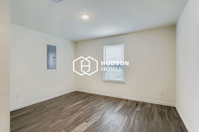 5610 Tommye St #B - Photo 7 of 14