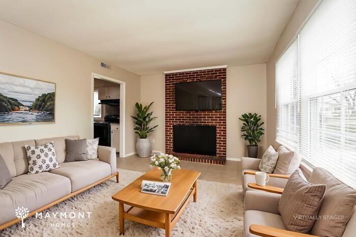 517 Lama St - Photo 6 of 14