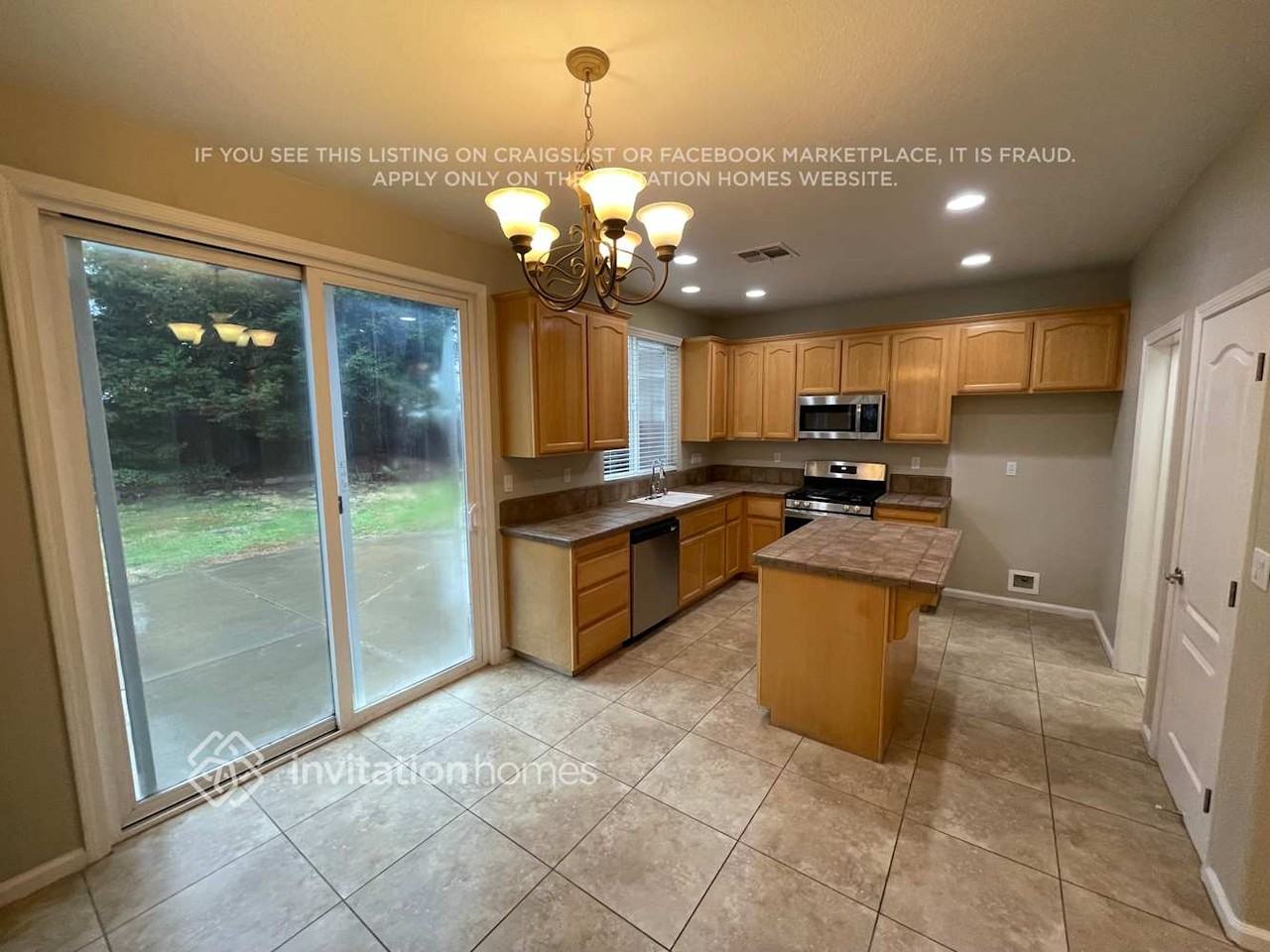 5734 Mineral Springs Ct - Photo 4 of 18