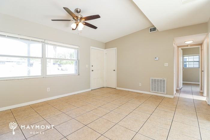 3290 Hillsdale Ave - Photo 5 of 15