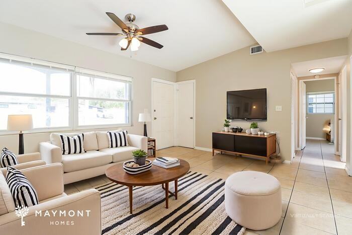 3290 Hillsdale Ave - Photo 6 of 15