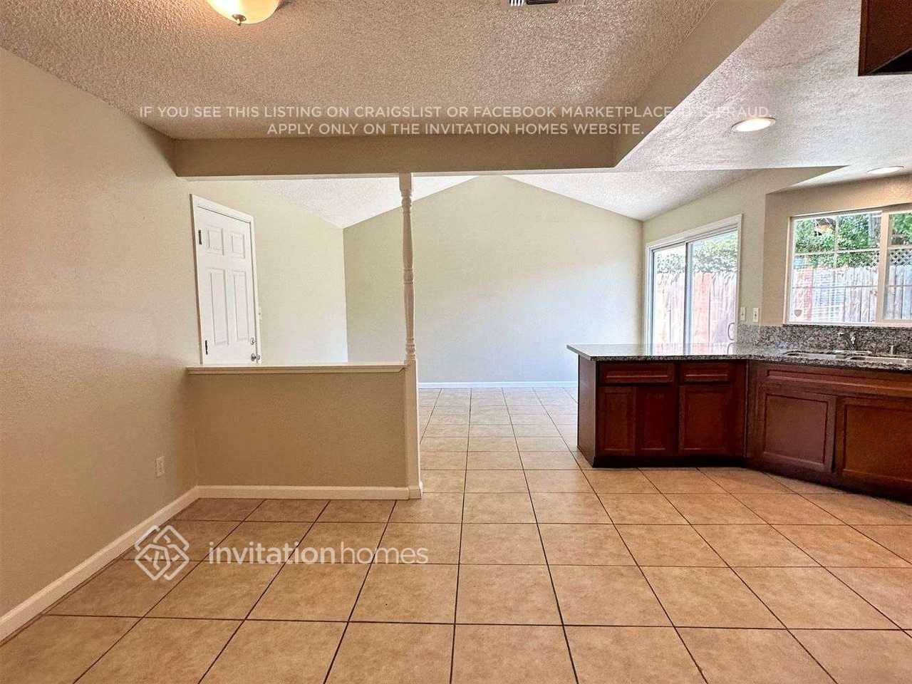 7800 Scottsdale Dr - Photo 4 of 14