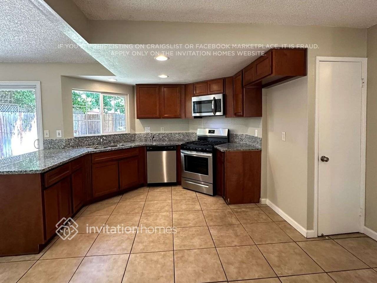 7800 Scottsdale Dr - Photo 6 of 14