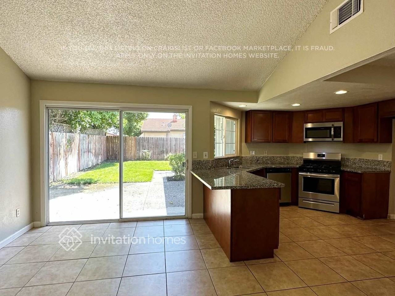 7800 Scottsdale Dr - Photo 7 of 14