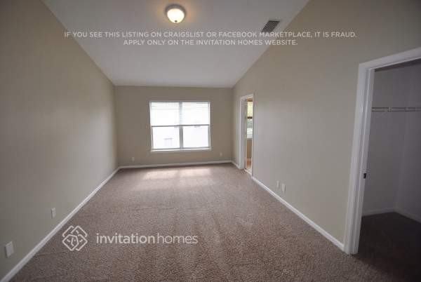 9078 Tremezzo Ln - Photo 3 of 6