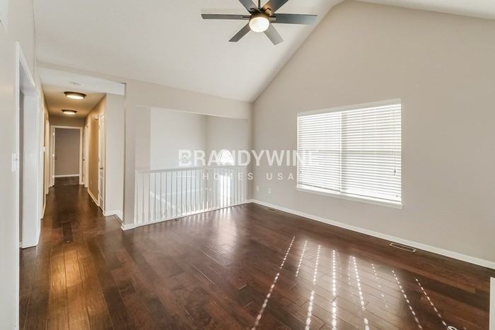 19004 E 12th St S - Photo 2 of 26