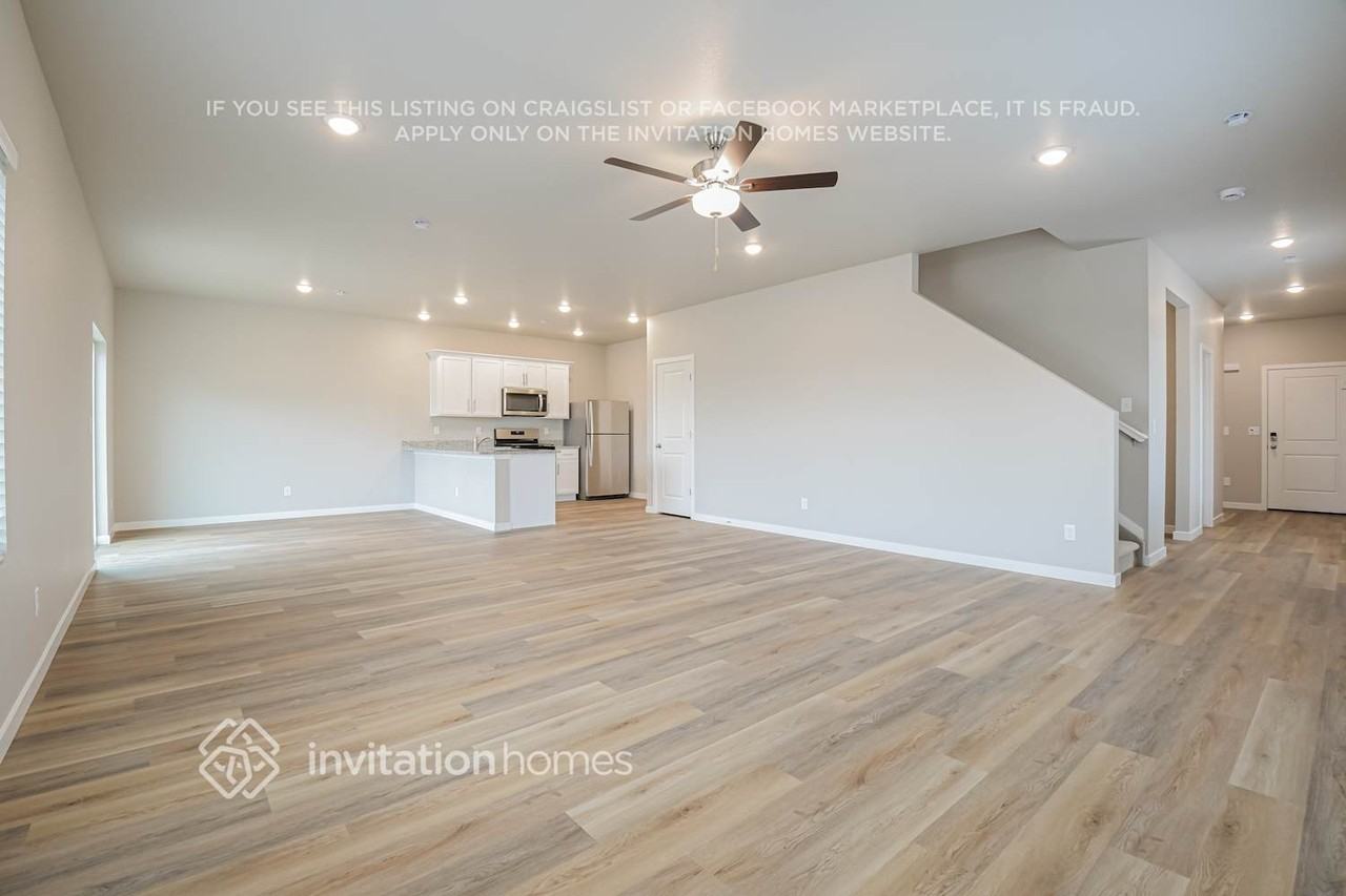 7406 Green River Ave - Photo 6 of 18