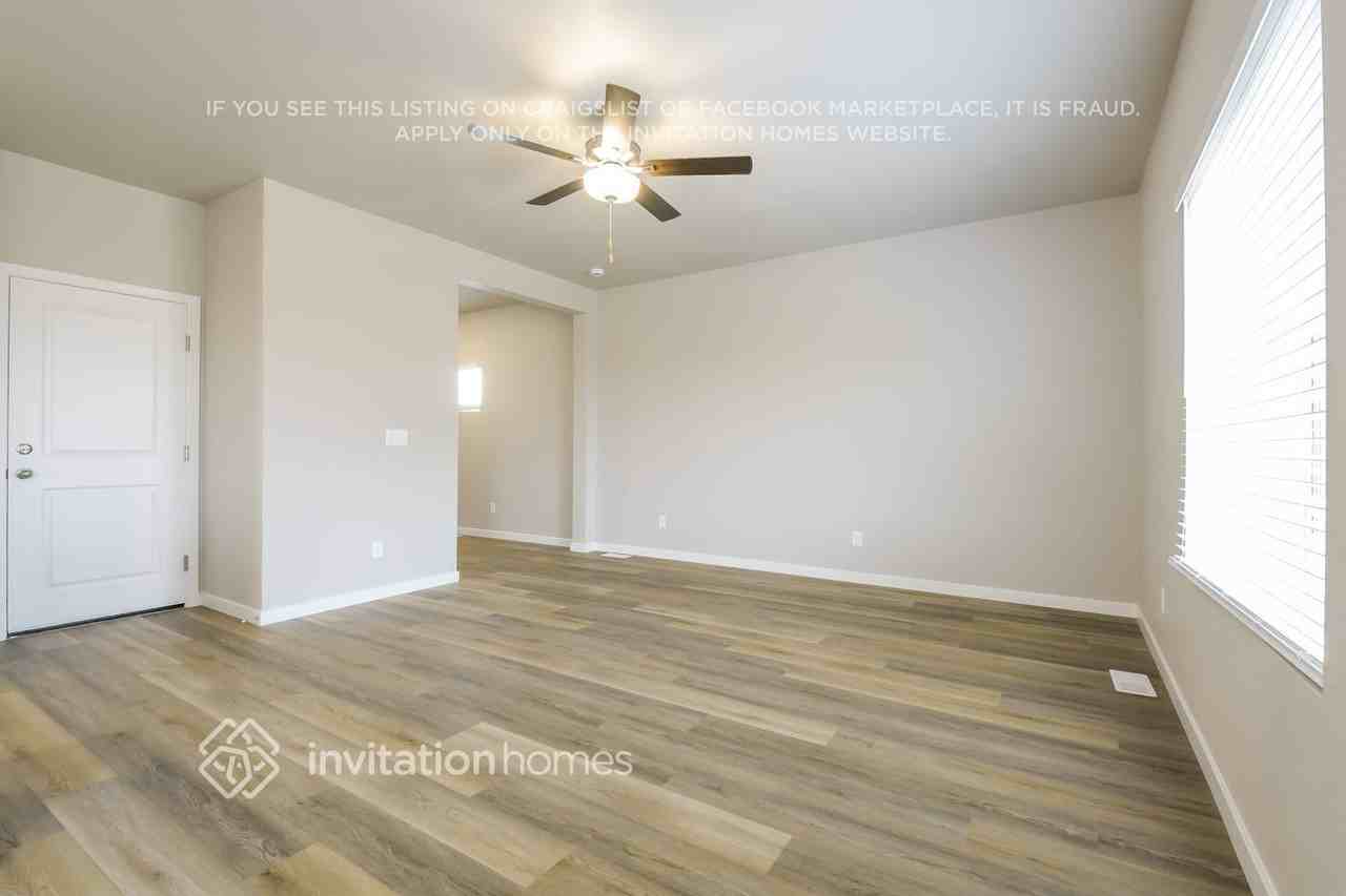 7410 Green River Ave - Photo 6 of 18