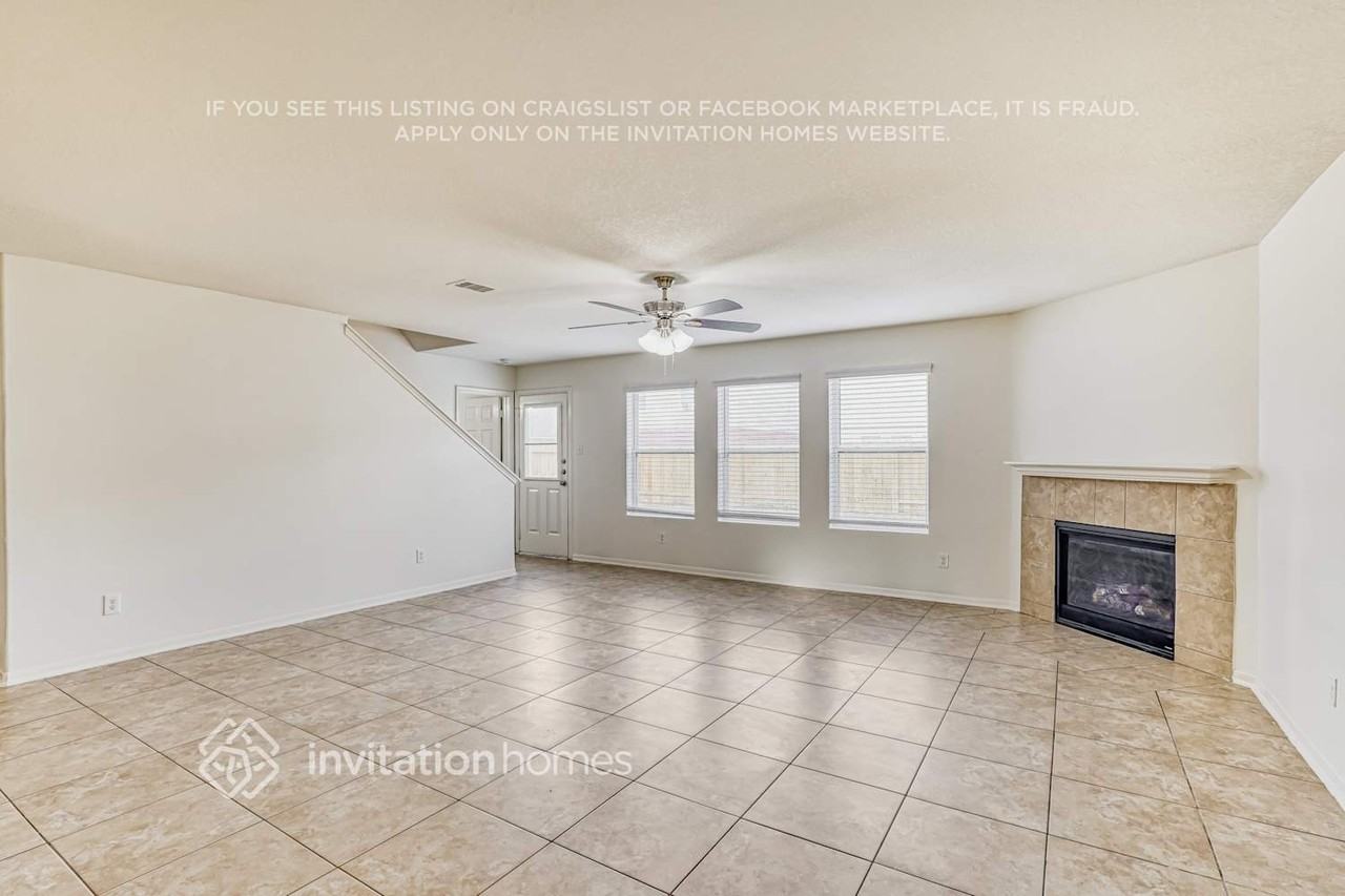 3514 Barkers Crossing Ave - Photo 4 of 18