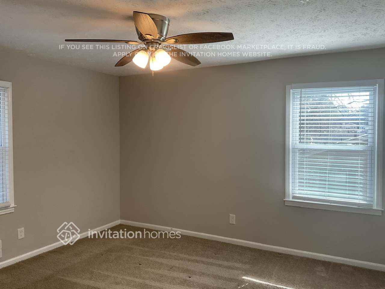 3648 Fairlane Dr - Photo 7 of 12