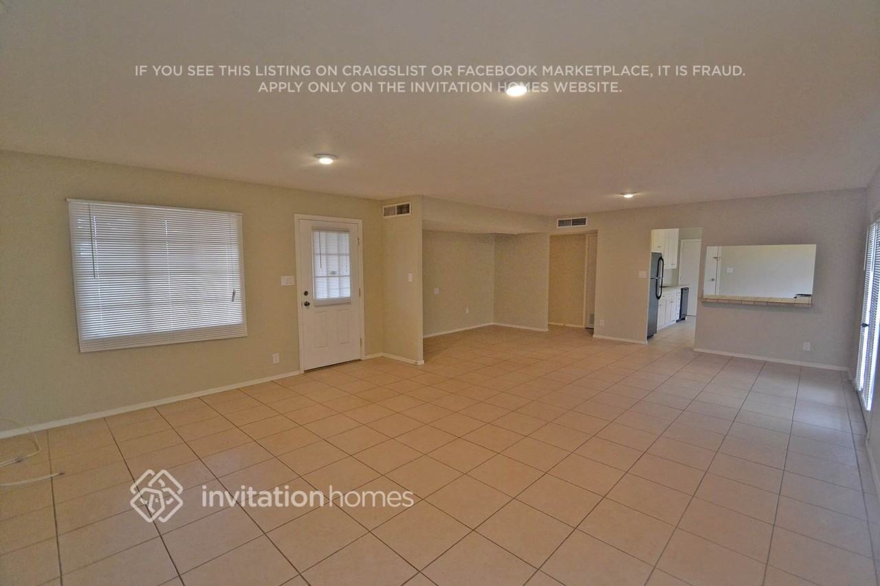 4147 W Tuckey Ln - Photo 2 of 8