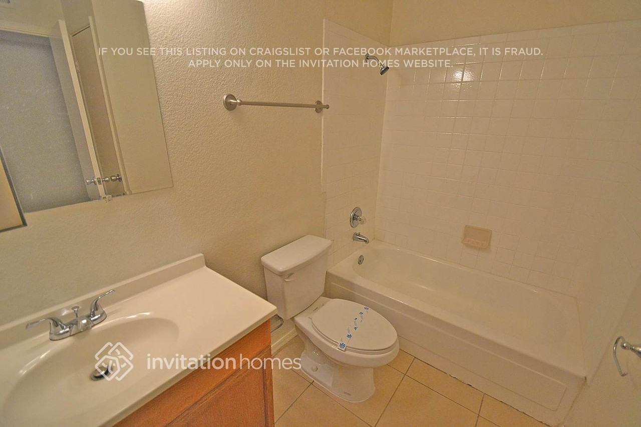 4147 W Tuckey Ln - Photo 5 of 8