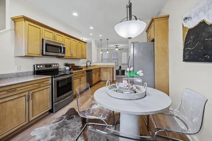 57 W Georgia Ave #102 - Photo 5 of 36