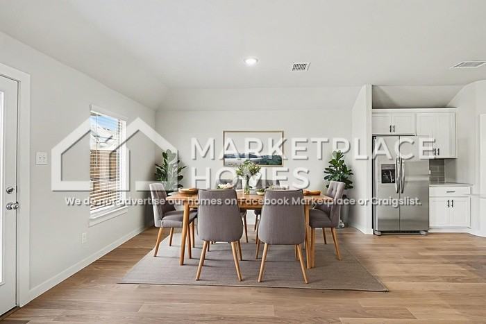 1428 Barbacoa Dr - Photo 4 of 26