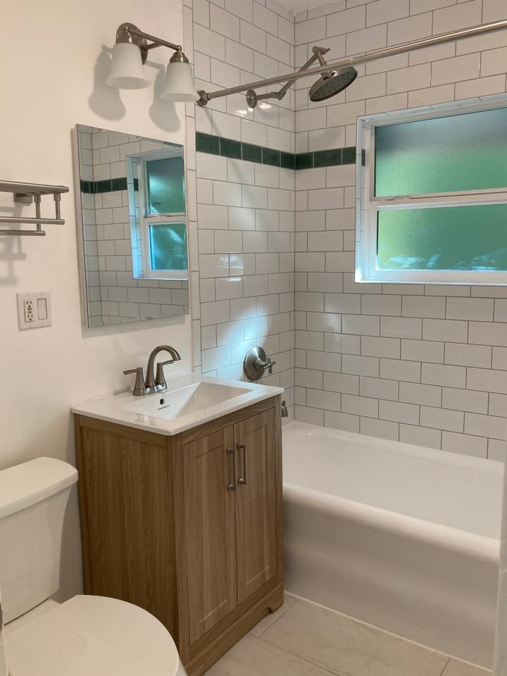 300 N Wilton Pl #300 - Photo 7 of 12