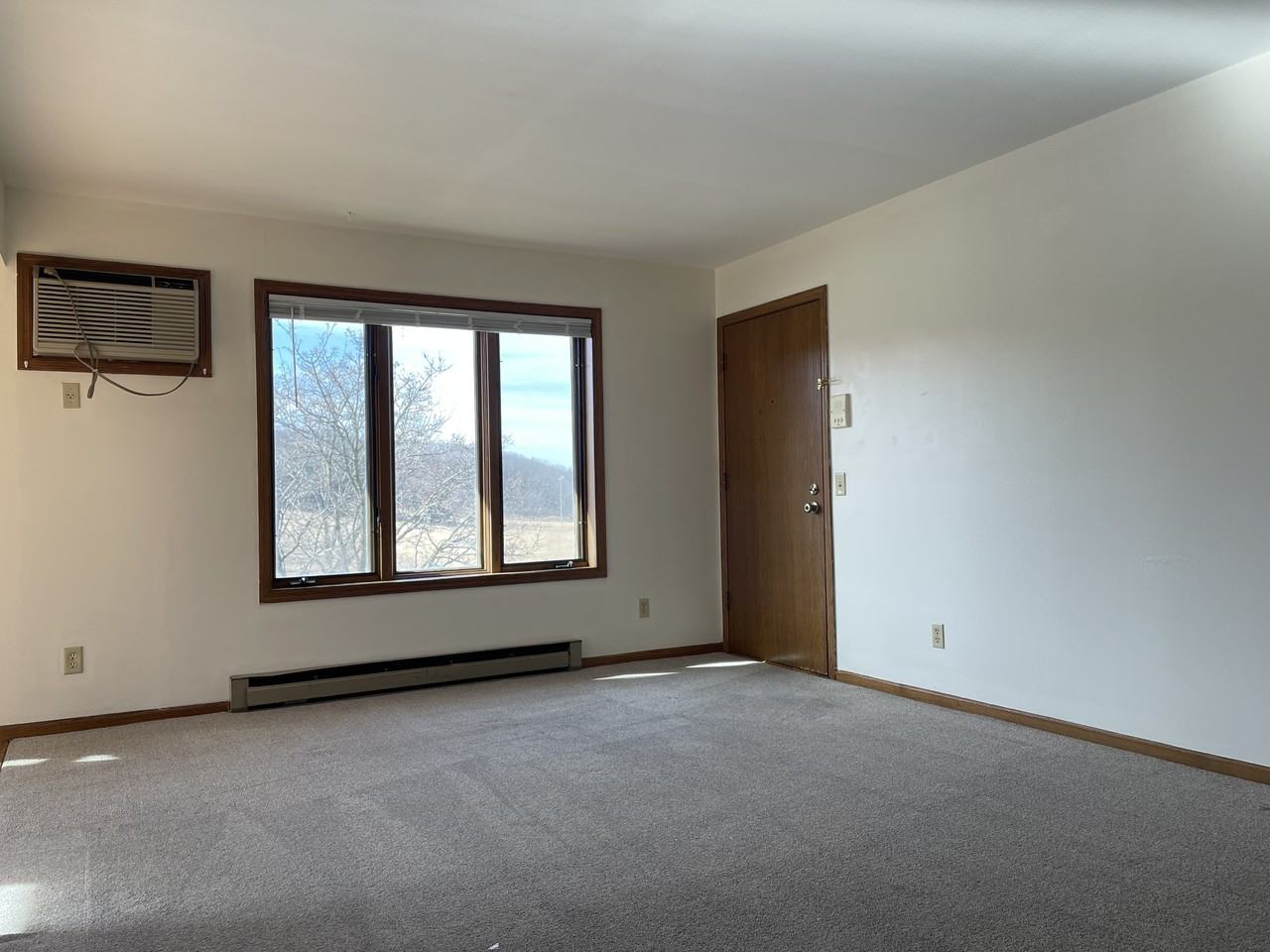 1401 Mckenna Blvd #3 - Photo 5 of 27