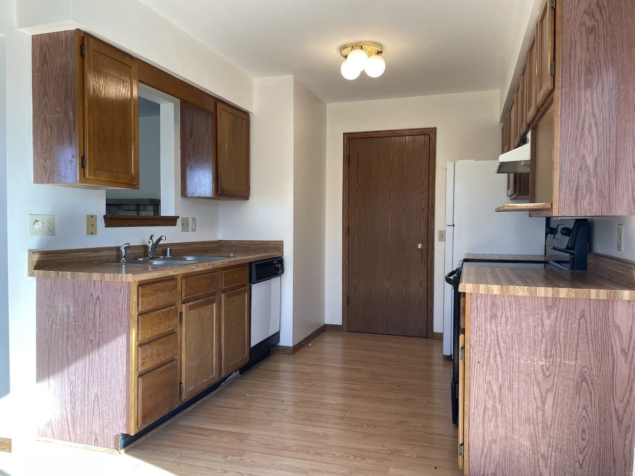 1401 Mckenna Blvd #3 - Photo 6 of 27