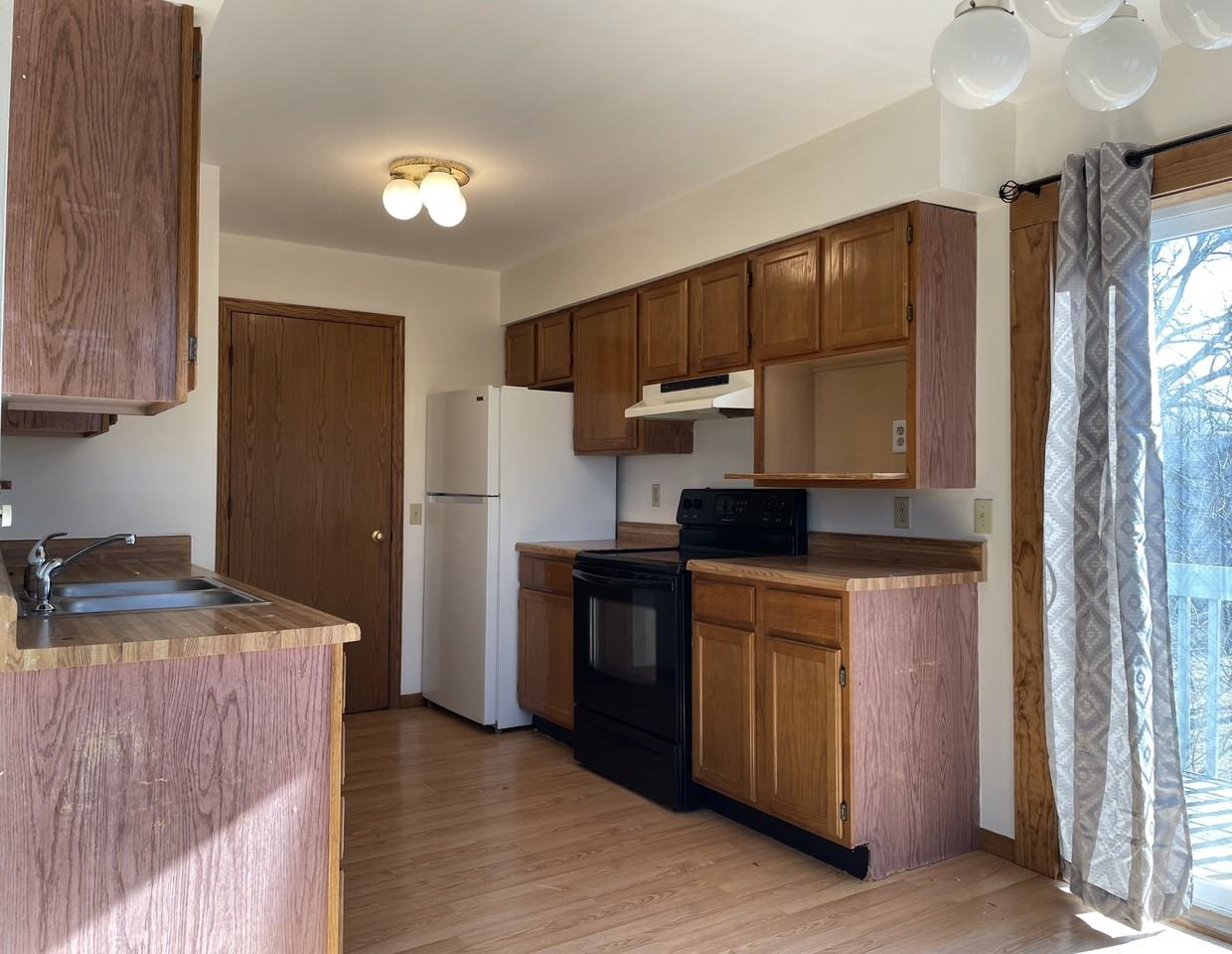 1401 Mckenna Blvd #3 - Photo 7 of 27