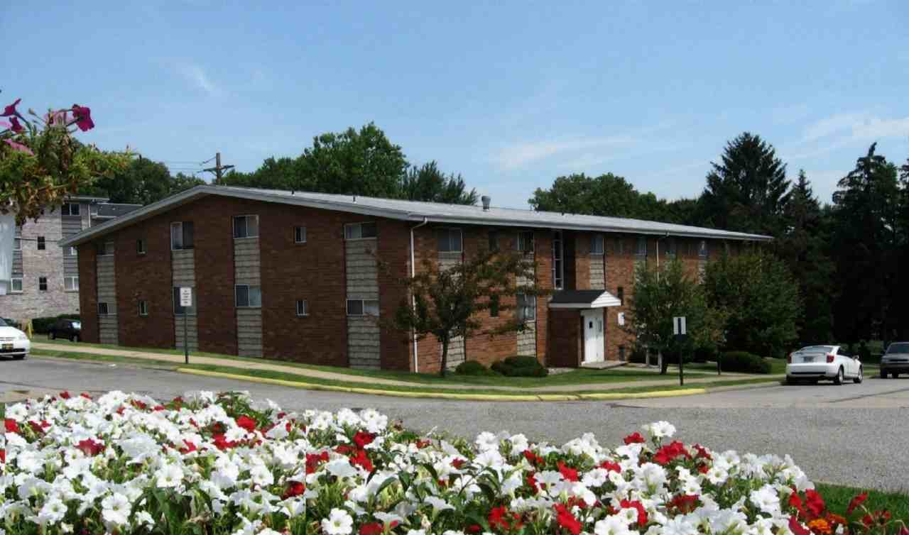 900 Park Ave #06 - Photo 2 of 10