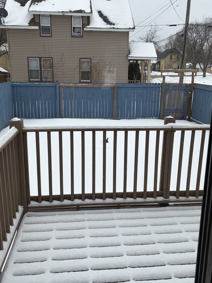 629 8th Ave N #NA - Photo 5 of 8