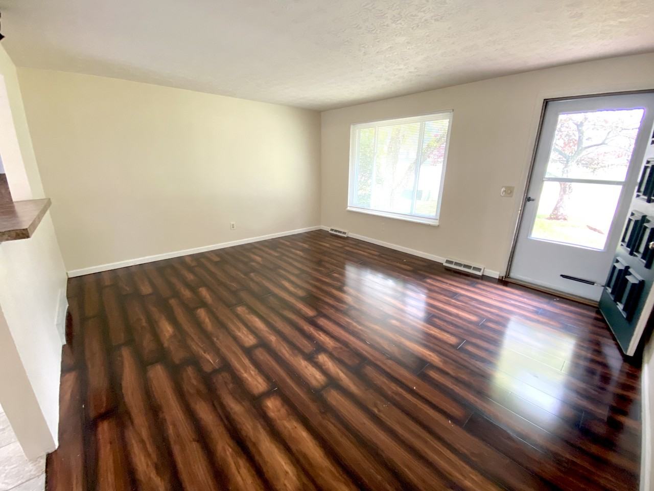 1827 Thackeray Ave Nw #1827 - Photo 4 of 20