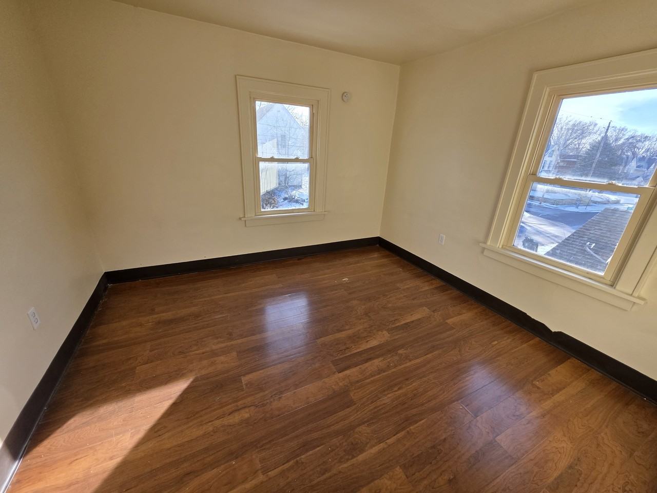 823 Florida Ave #NA - Photo 3 of 7