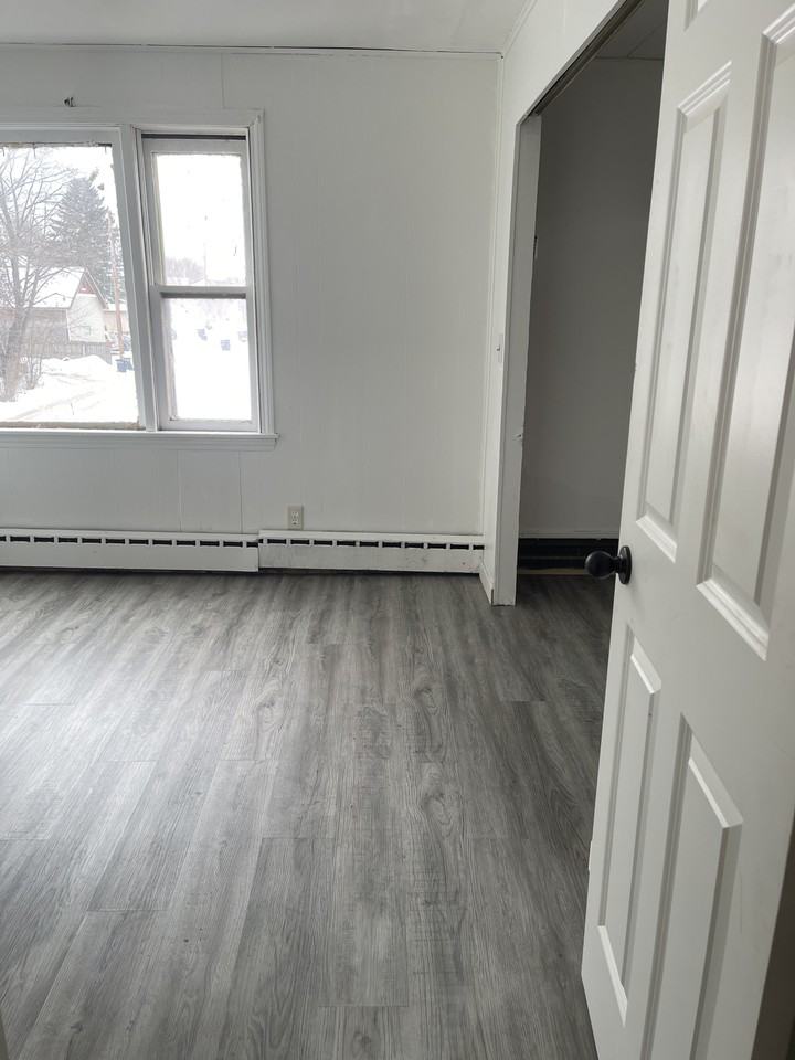 609 Main St E #A - Photo 2 of 13