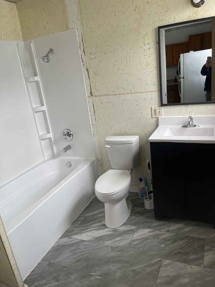 609 Main St E #A - Photo 5 of 13