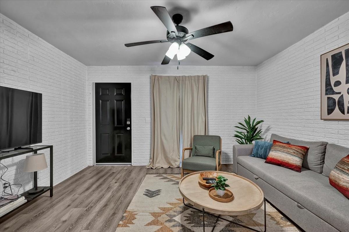 127 N Duck St #A12 - Photo 5 of 37