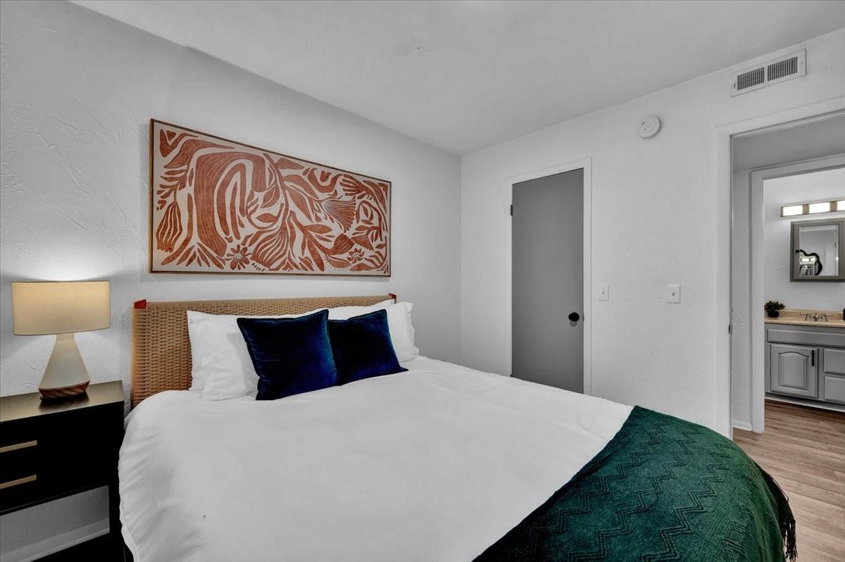 1518 W 4th Ave #A - Photo 7 of 32