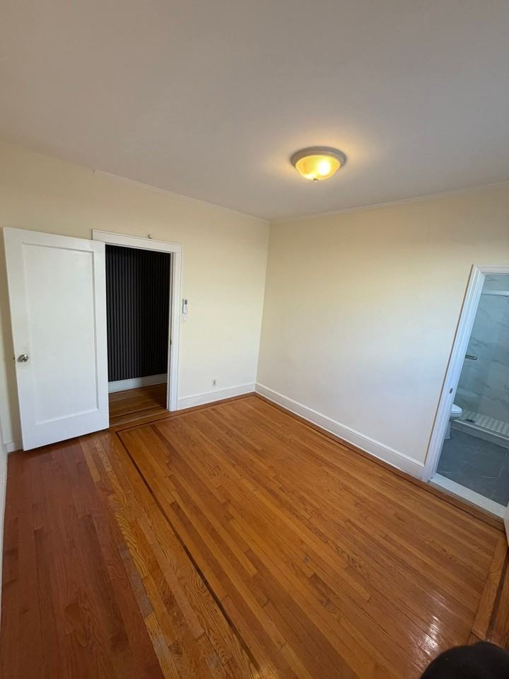 3006 85th St #3 - Photo 4 of 10