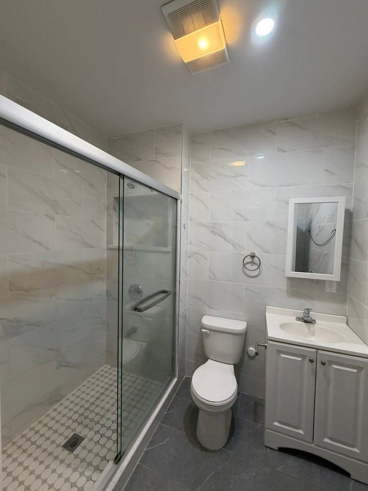 3006 85th St #3 - Photo 5 of 10