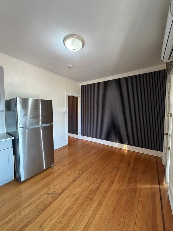 3006 85th St #3 - Photo 6 of 10