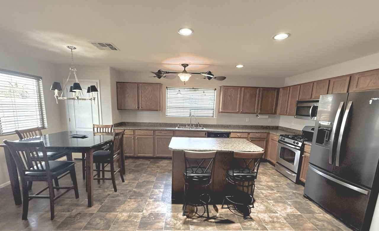 1504 E Leslie Ave #NA - Photo 2 of 15