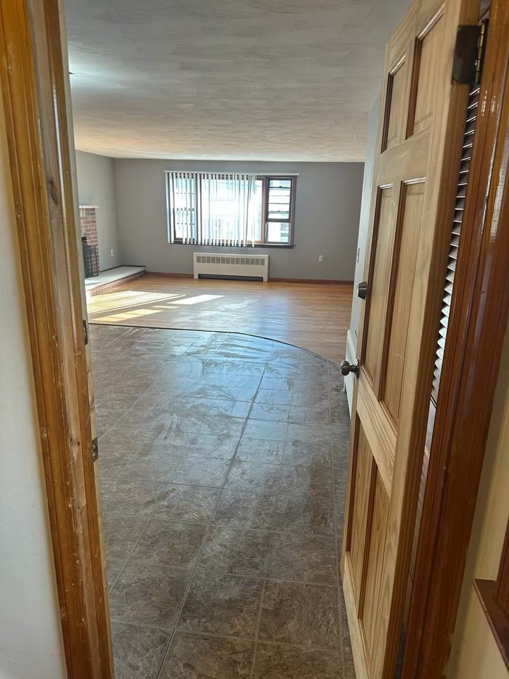 130 Glendale Ave #2ndFL - Photo 3 of 9