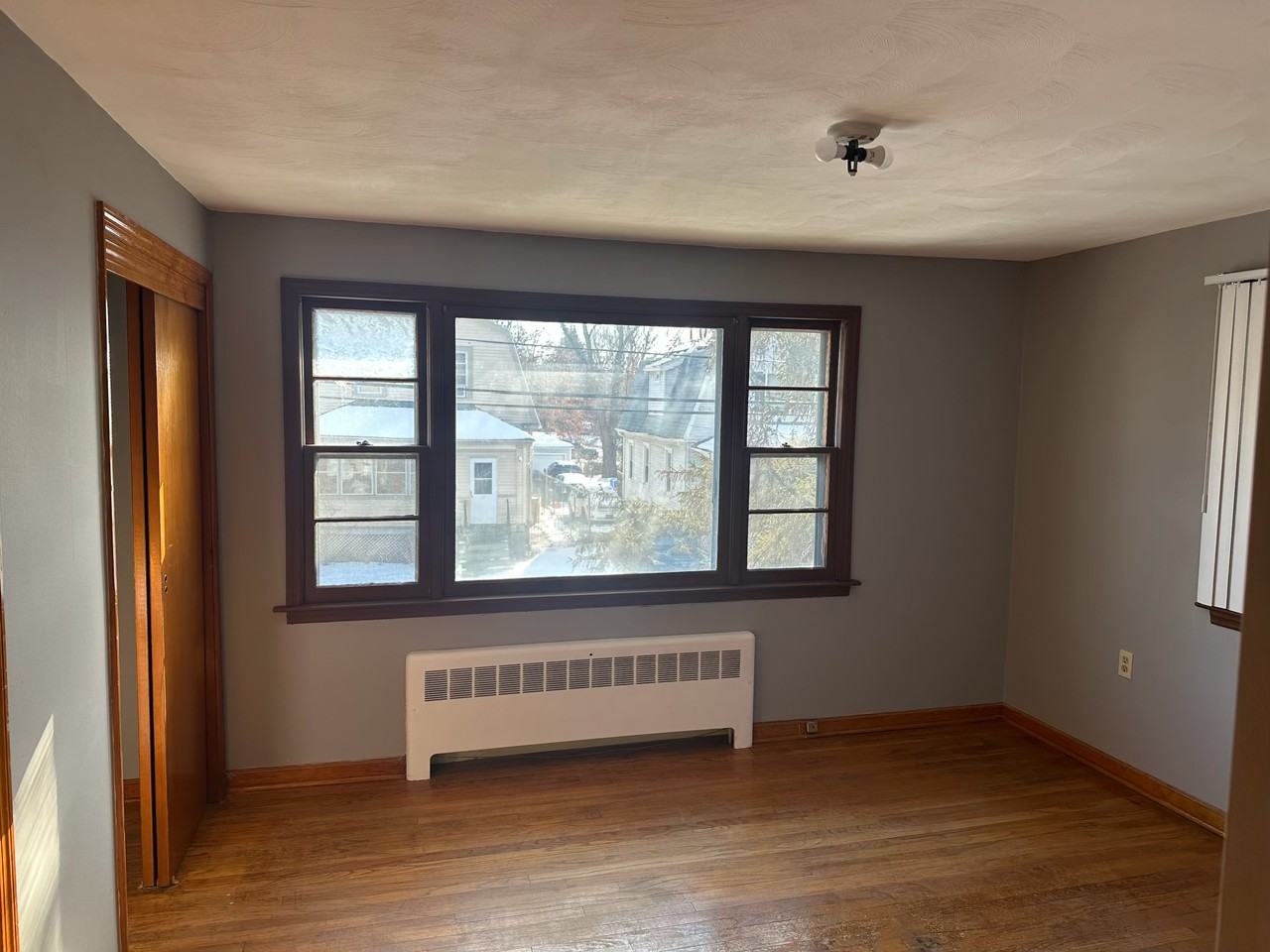 130 Glendale Ave #2ndFL - Photo 7 of 9