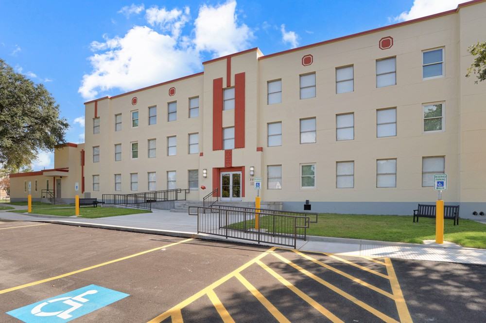 Landmark 301 - Photo 2 of 36