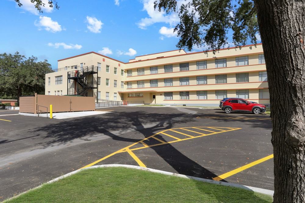 Landmark 301 - Photo 3 of 36