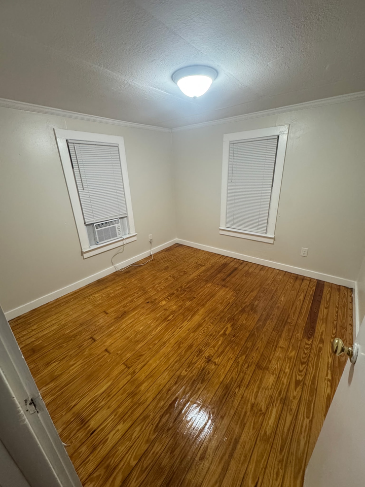 390 Se Baker Ave #201 - Photo 2 of 6