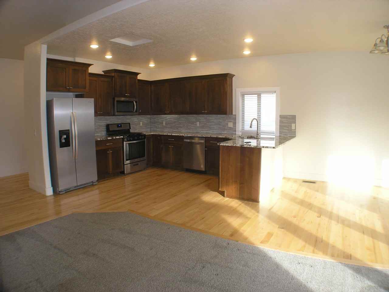 2537 E Hidden Creek St #NA - Photo 6 of 18