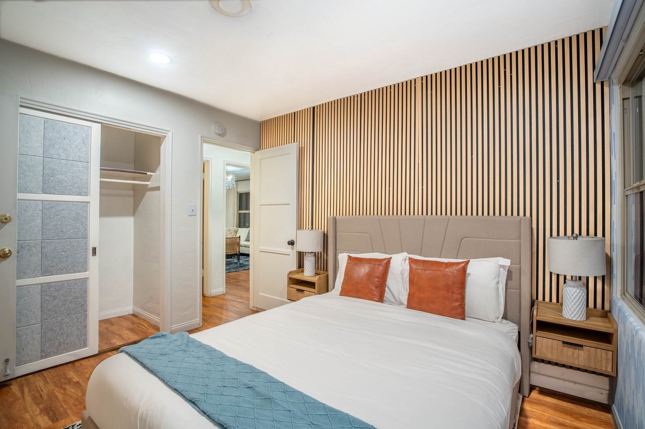 6203 Thorn St #NA - Photo 2 of 20