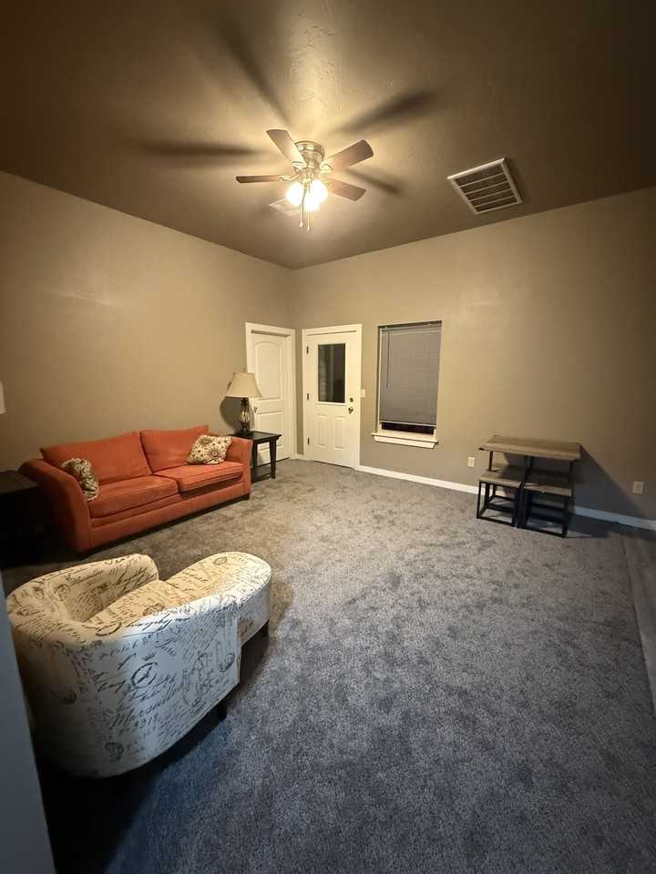 314 W Illinois Ave #NA - Photo 4 of 10