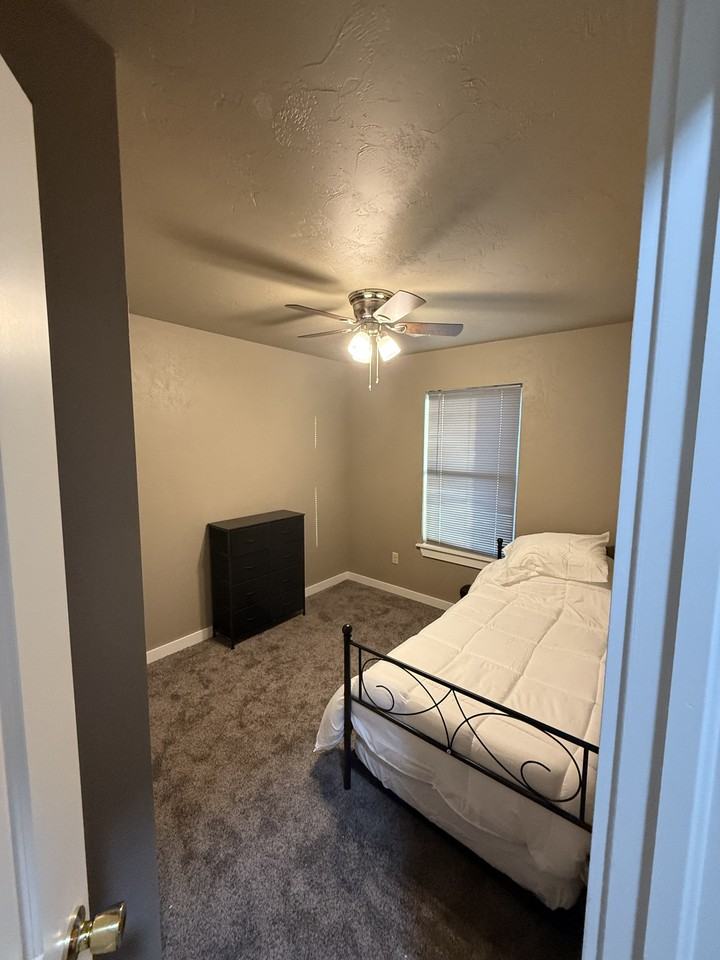 314 W Illinois Ave #NA - Photo 7 of 10