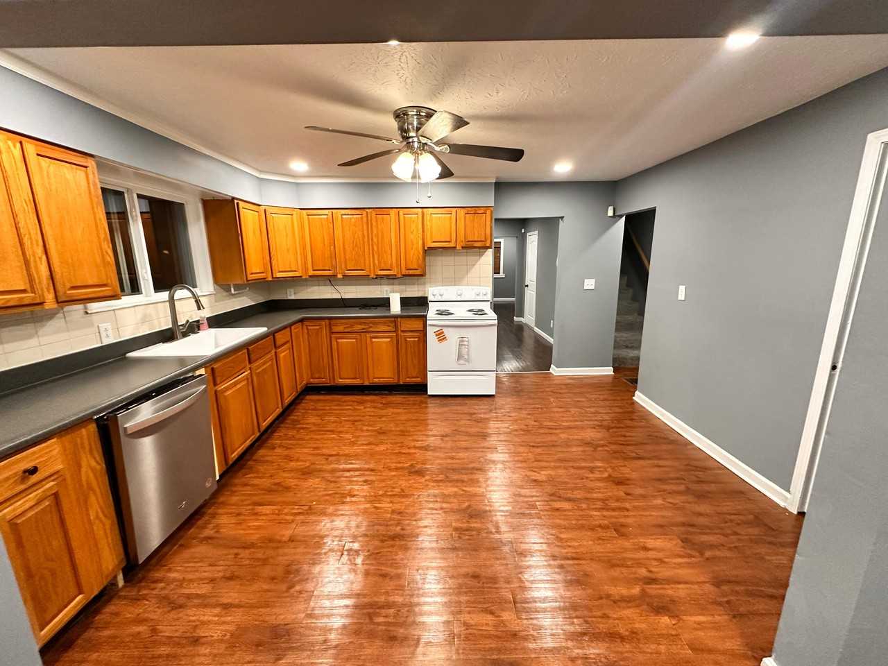 1240 S 17th St #NA - Photo 2 of 35