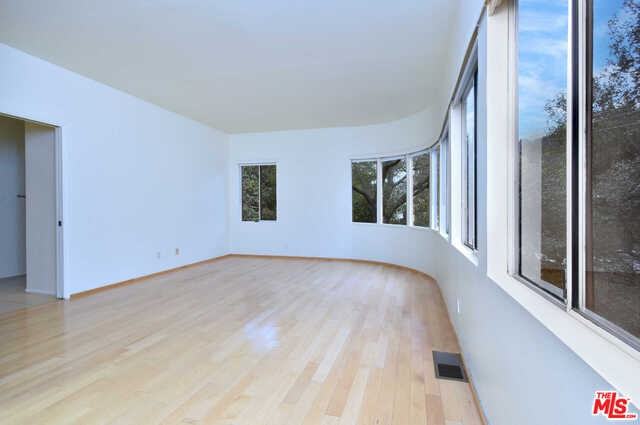 10045 Reevesbury Dr #NA - Photo 6 of 21