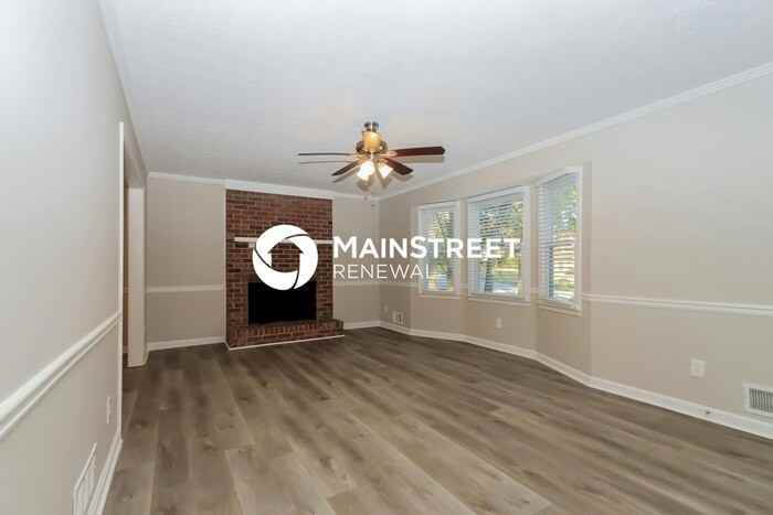 565 Greenview Ave Se - Photo 2 of 18