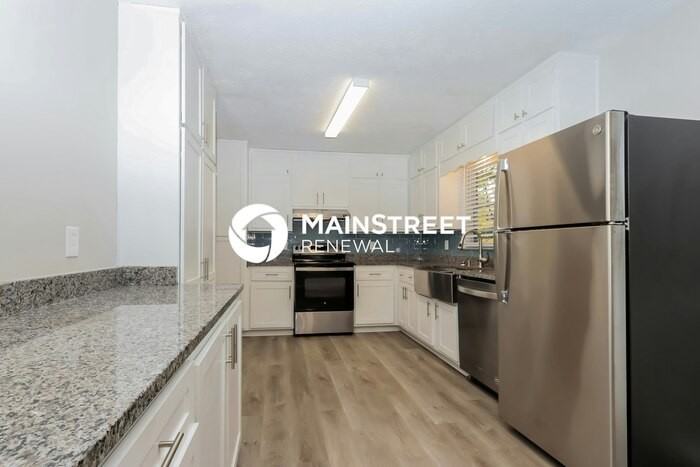 565 Greenview Ave Se - Photo 5 of 18