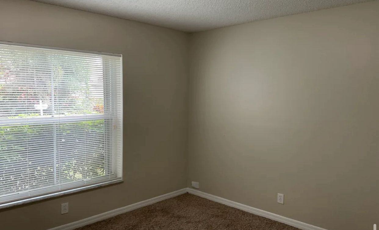 4965 Sw 33rd Ave #NA - Photo 4 of 8