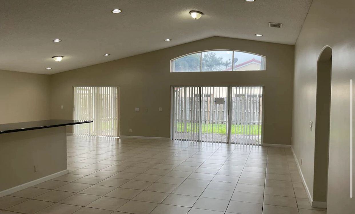 4965 Sw 33rd Ave #NA - Photo 6 of 8