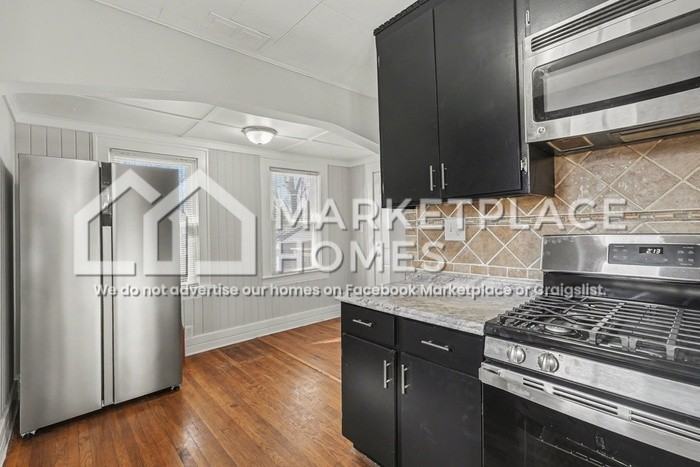 3716 N Indiana Ave - Photo 7 of 20